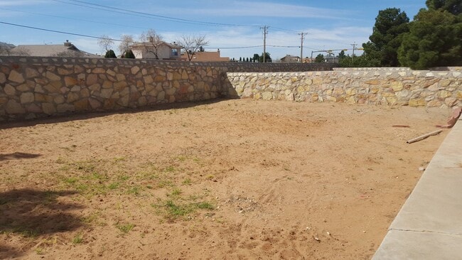 Building Photo - Beautiful house near Loop 375 and Edgemere