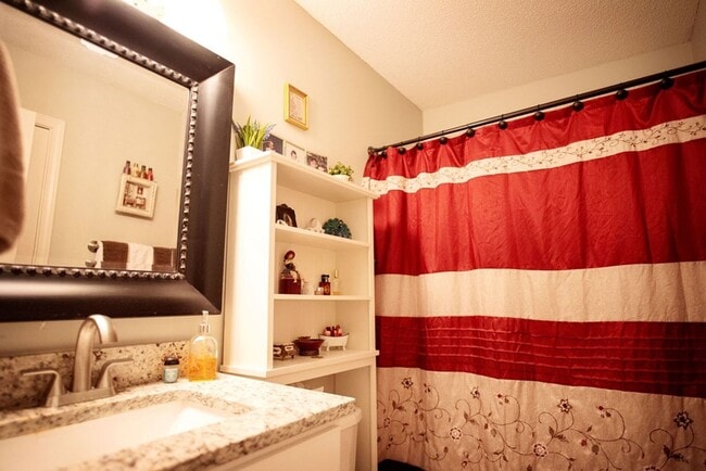 Building Photo - 2/2 Condo in Oxford