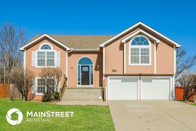 Building Photo - 2304 Sumter Ct