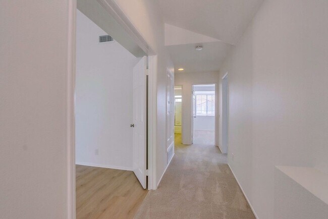 Building Photo - 26721 Sierra Vista