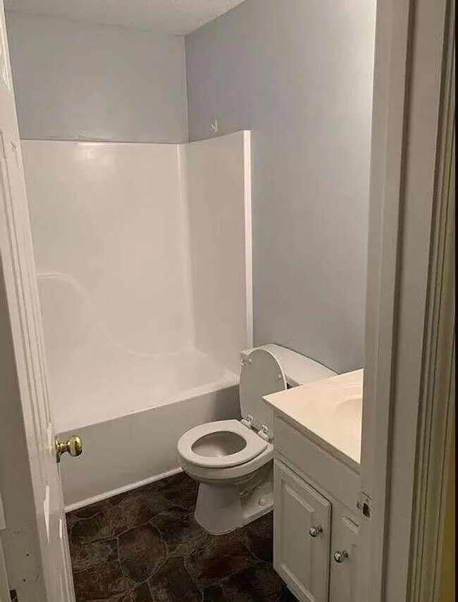 Building Photo - 2BR Condo Overlooking UGA Golf Course | On UGA Bus Line | Minutes to Campus