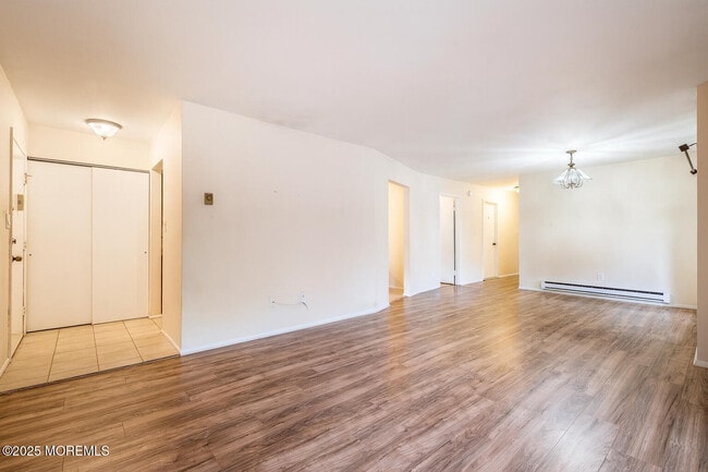 Building Photo - 177 Amberly Dr