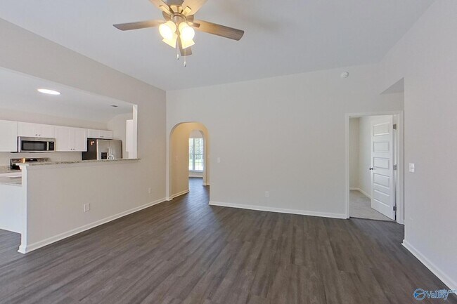 Building Photo - 781 Park Ln