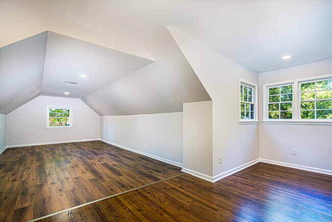 Building Photo - FLEMING HILLS SUBDIVISION!