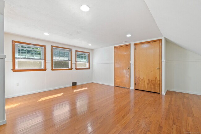 Building Photo - 67 Hicock Dr