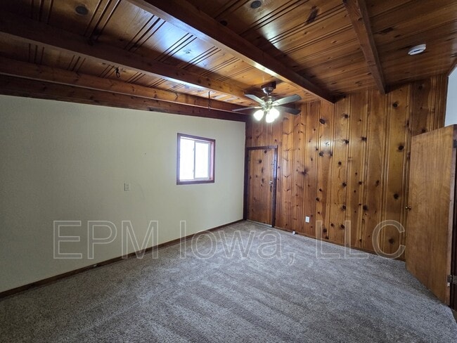 Building Photo - 304 N Nesbit Rd