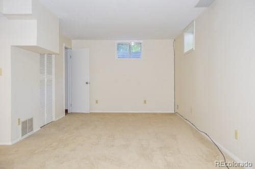 Building Photo - 1420 Ithaca Dr