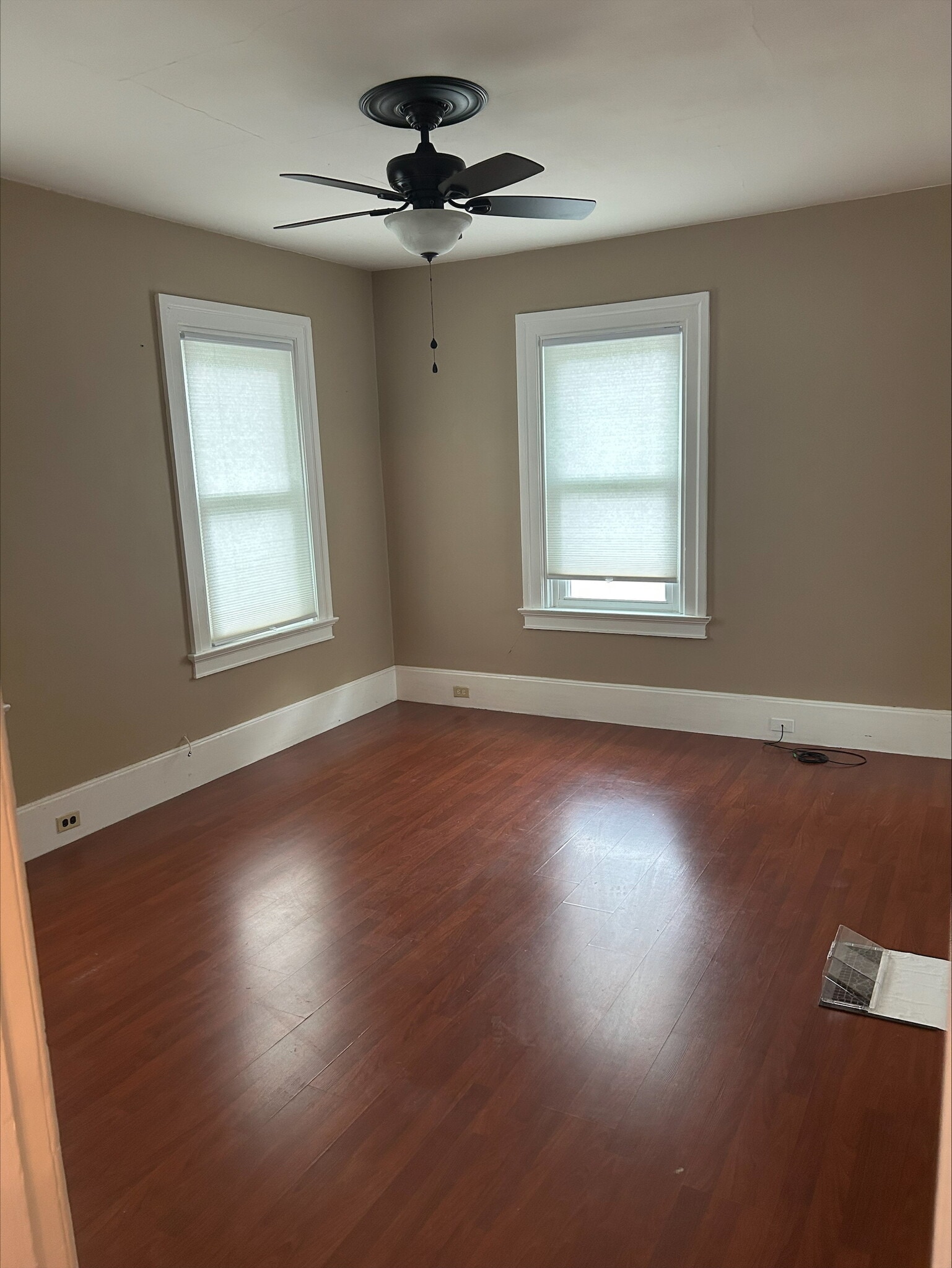 Living room - 68 High St