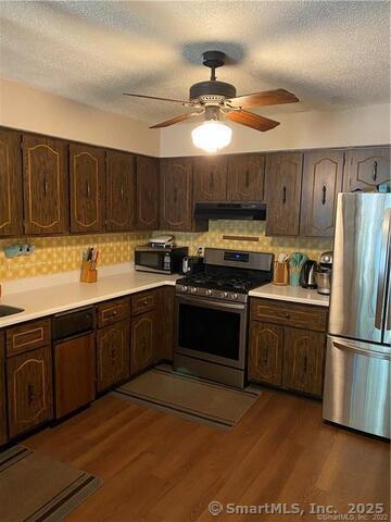 Building Photo - 630 Longfellow Dr
