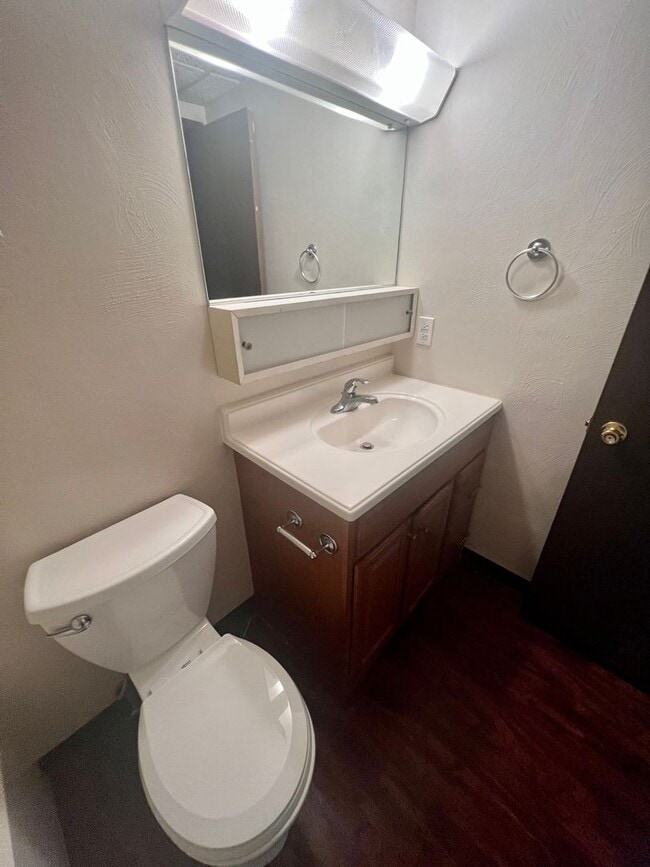 Building Photo - 1 Bedroom 1 Bath-Moon Township