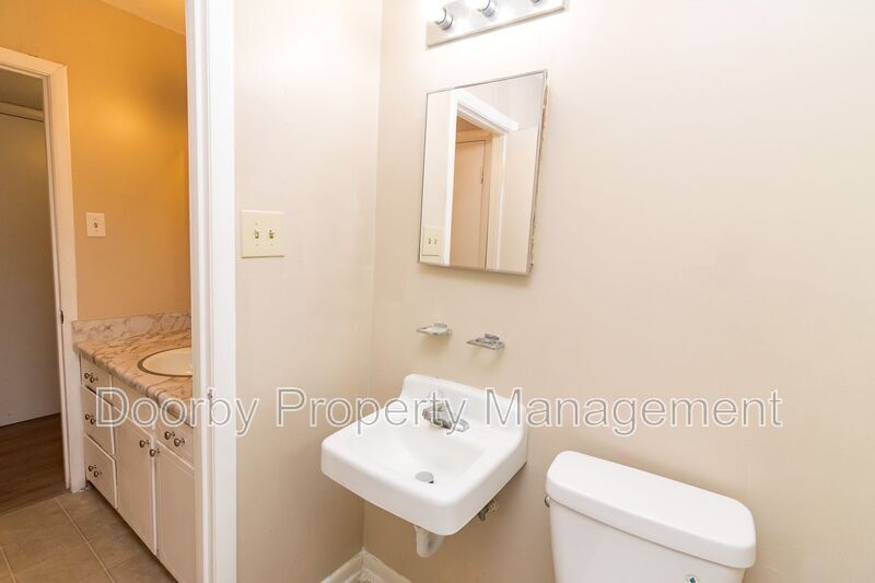 Building Photo - 5057 Cameron Ln