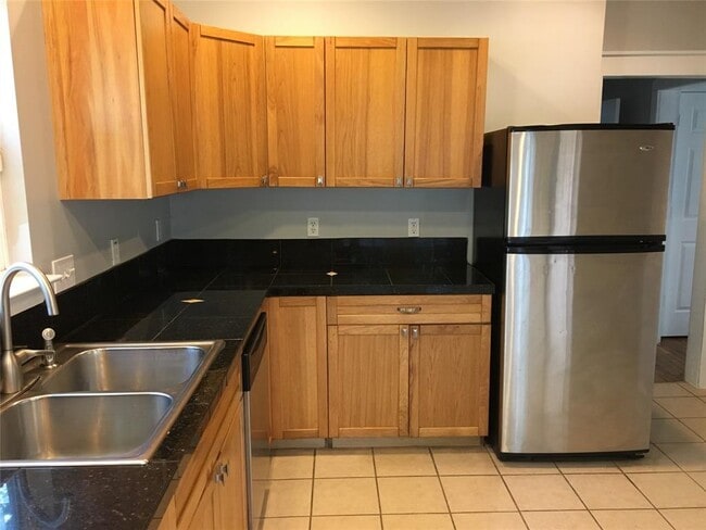 Building Photo - 4802 Clarkson Ave