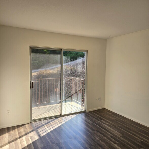 Building Photo - 2616 Alpine Blvd