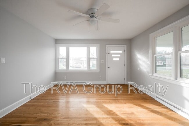 Building Photo - 2407 Bluefield St