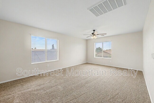 Building Photo - 1399 E Saguaro Trail