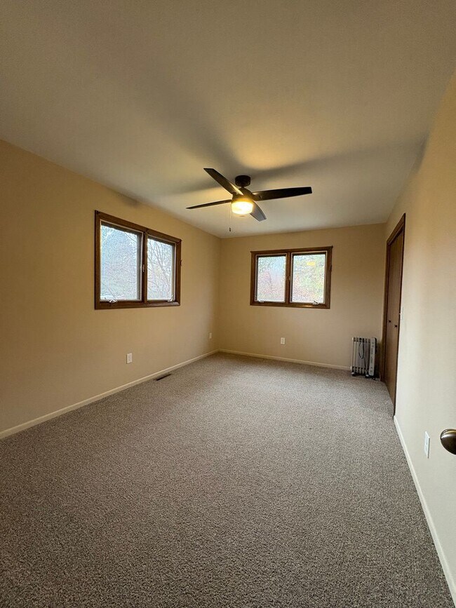 Building Photo - 3109 Forysthia Blvd - 3 bed 3 bath Home