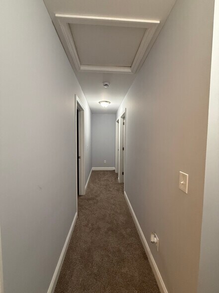 Building Photo - 8-10 Kensington Ave