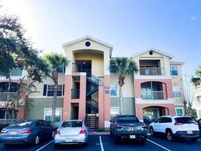 Building Photo - 1919 Summer Club Dr