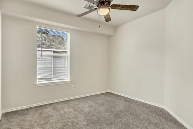 Building Photo - 39 S Camellia Grove Cir