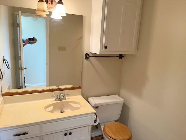 Building Photo - 2226 Fall River Dr