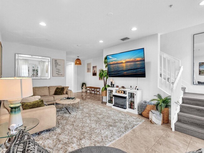 Building Photo - 476 SW 147th Ave