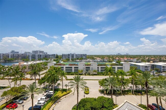 Building Photo - 2501 S Ocean Dr