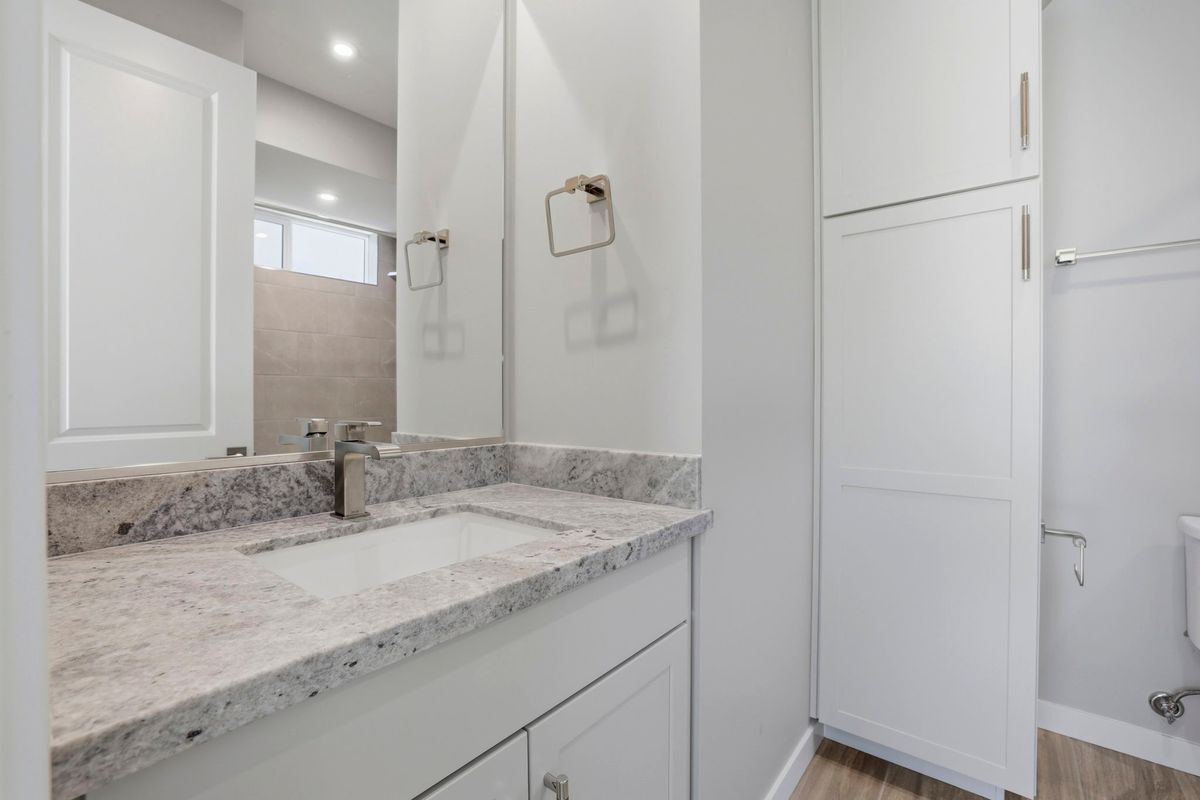 Building Photo - 943 Cumberwood Ct