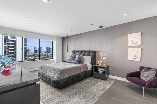 Building Photo - 10724 Wilshire Blvd