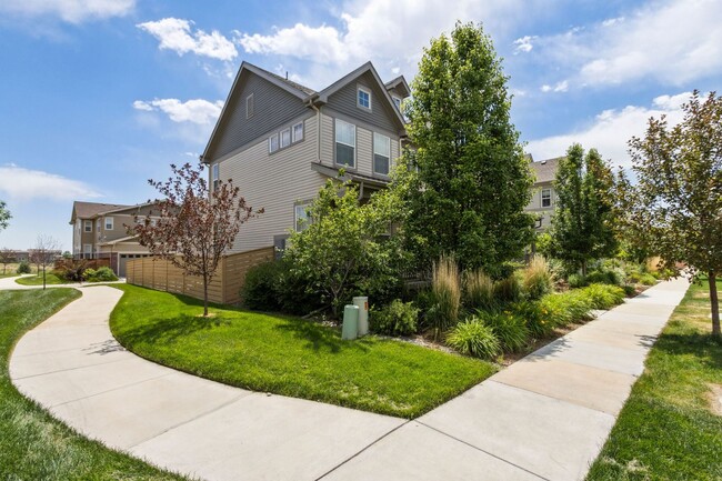Building Photo - Fort Collins Lifestyle Exemplified by this 2 Bed, 2.5 Bath Paired Home!