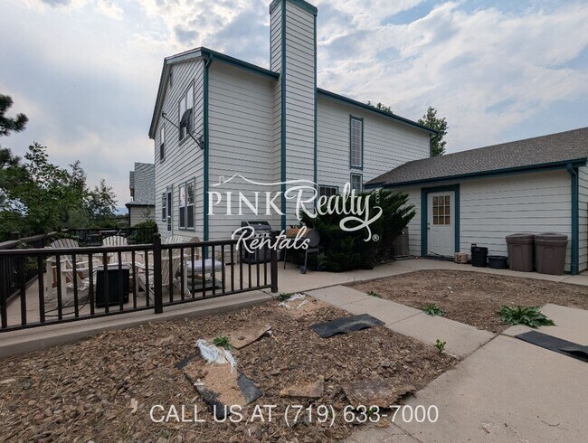Building Photo - 8560 Avens Cir