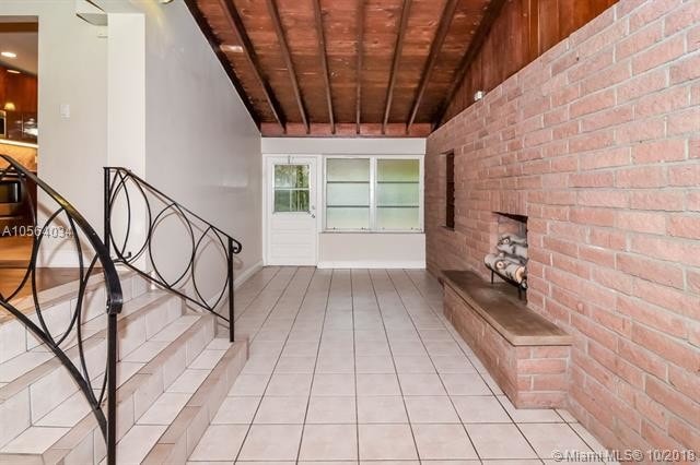 Building Photo - 4200 SW 9th St