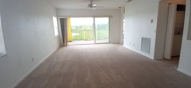 Building Photo - 2140 Heron Lake Dr