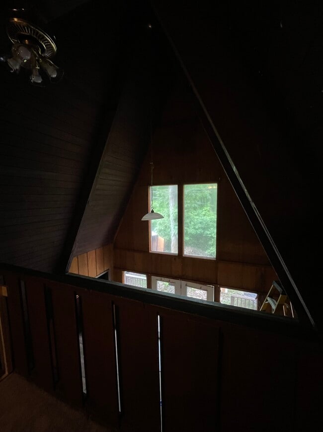 Building Photo - 3110 Alpine Dr