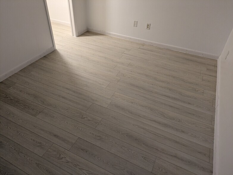 Building Photo - 896 N Federal Hwy