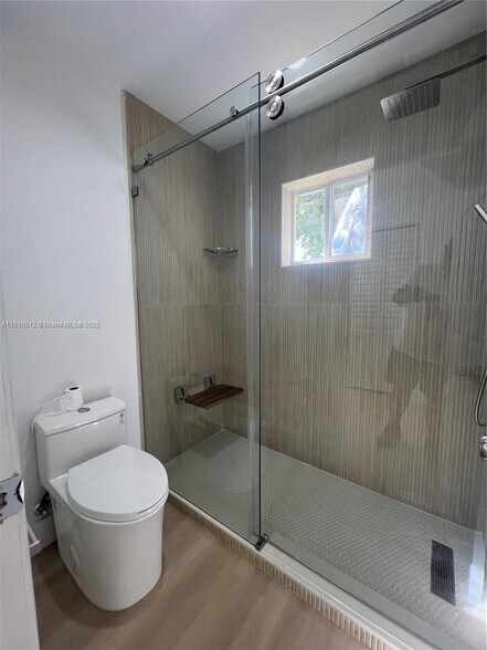 Building Photo - 1393 Majesty Ter