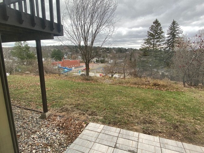 Building Photo - 3-Bedroom, 3-Full Bath Single Family Home with Amazing City Views
