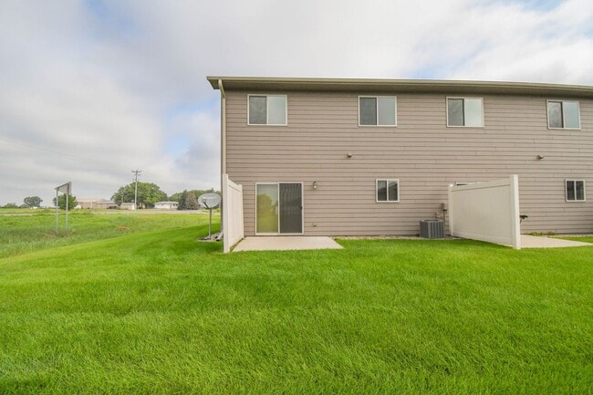 Building Photo - 8413 W 53rd St