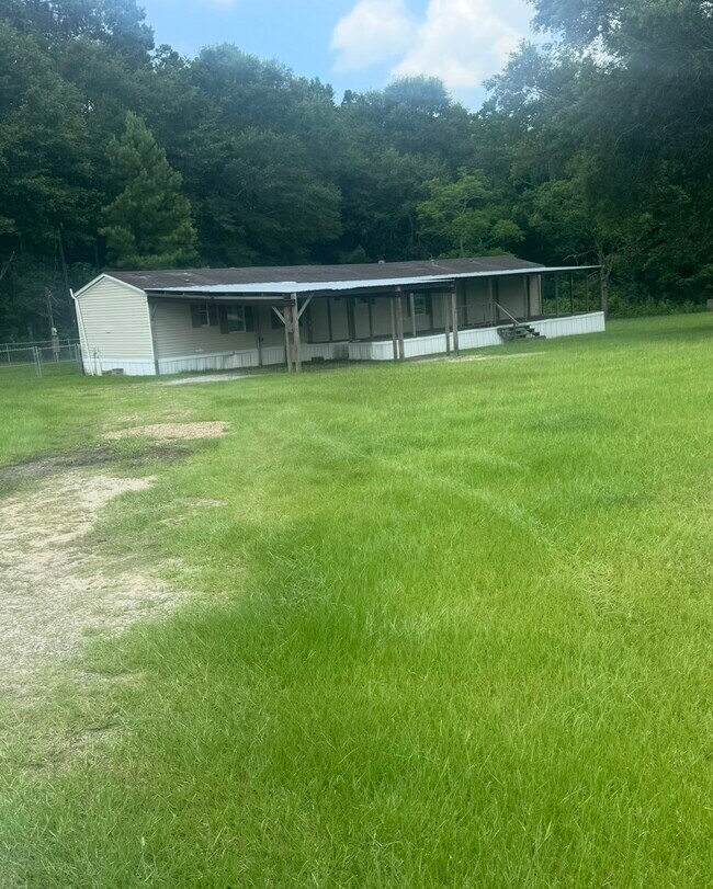 Building Photo - 31200 US-96
