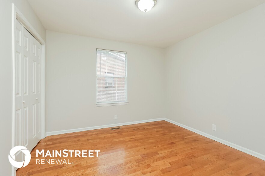 Building Photo - 1825 Meade Ave