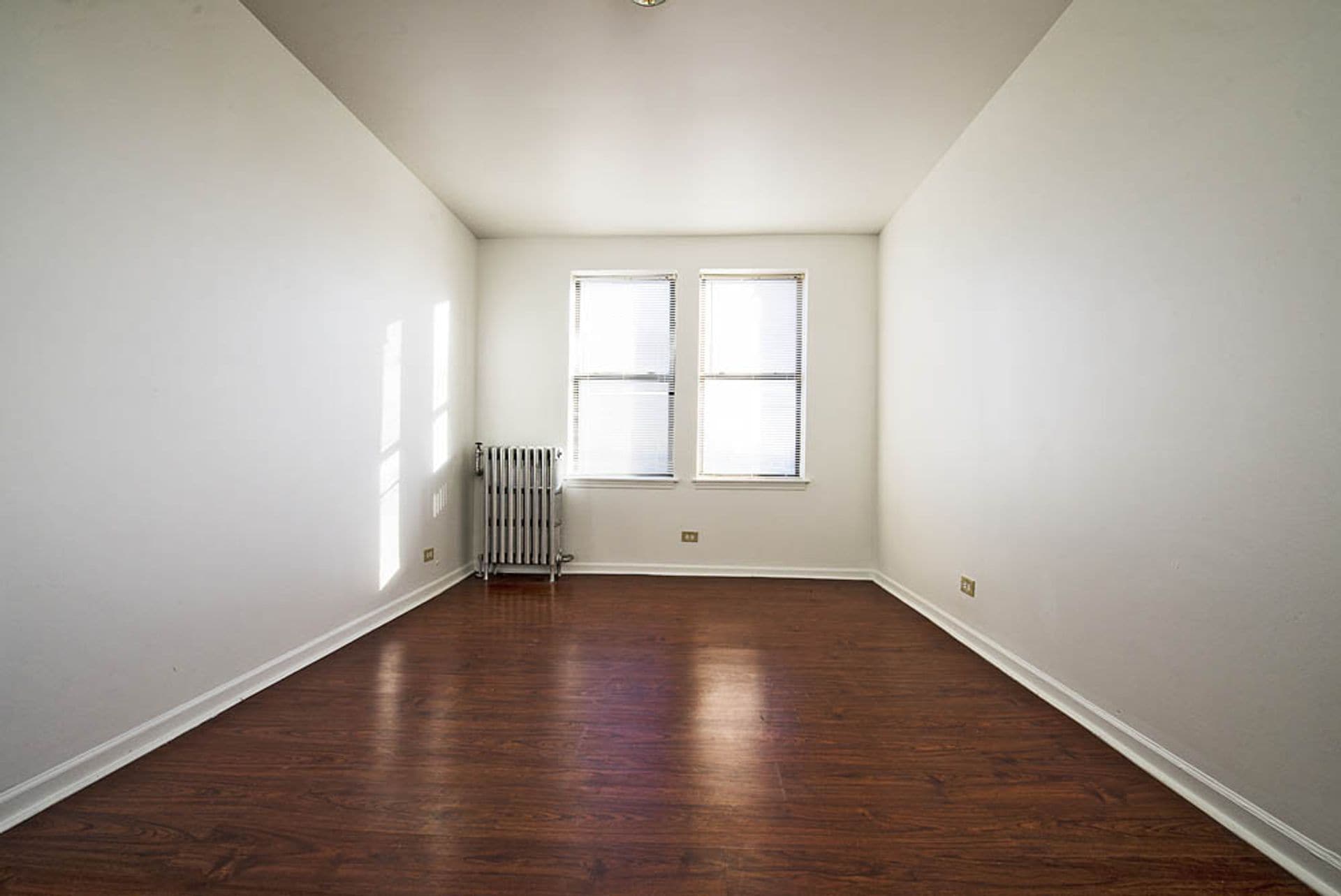 Building Photo - 1734 E 72nd St Chicago, IL 60649