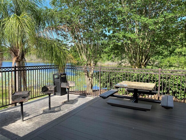 Building Photo - 7511 Seurat St