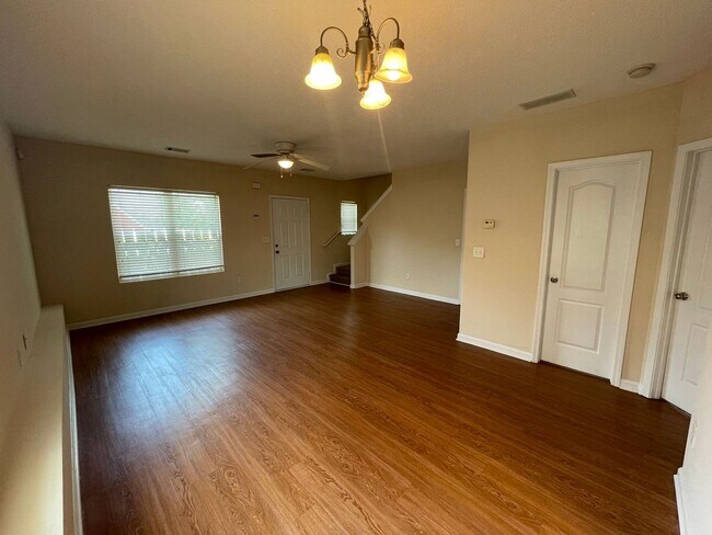 Building Photo - BRIDGEWATER HOME! PRE-LEASING FOR AUGUST 1 2026!