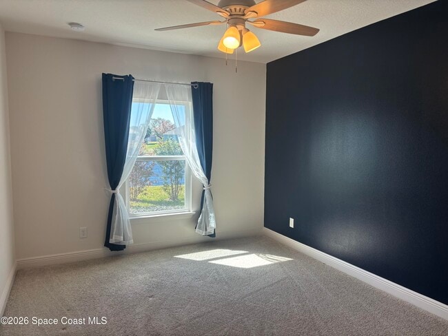 Building Photo - 718 Lyndall Ln