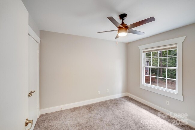 Building Photo - 638 Chipley Ave