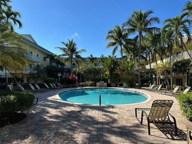 Building Photo - 151 NE 16th Ave