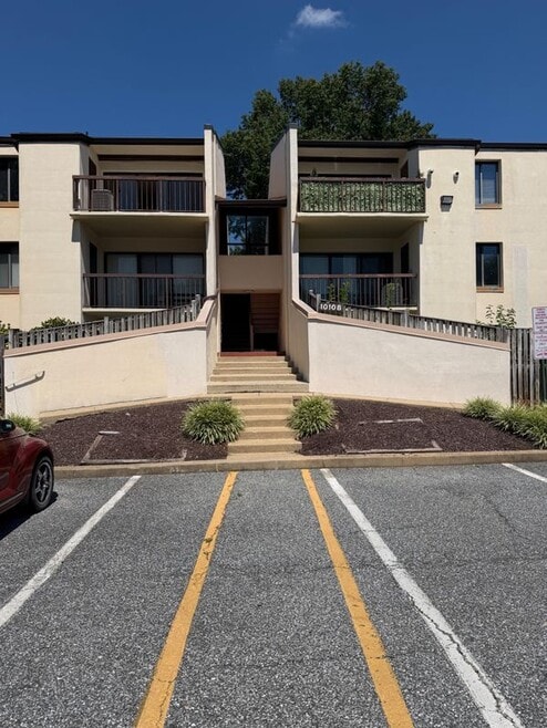 Building Photo - 10108 Campus Way S