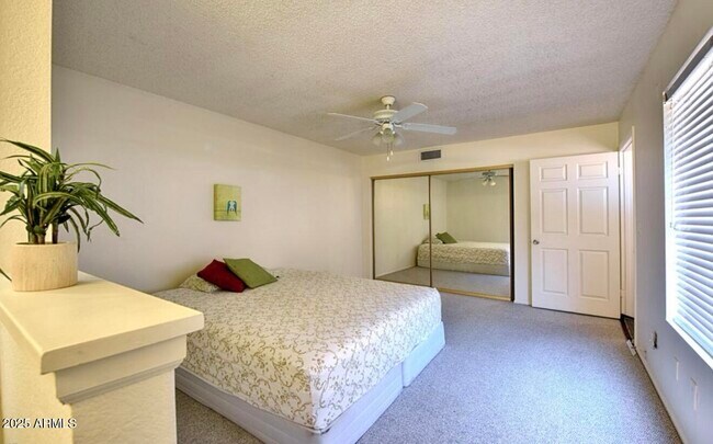 Building Photo - 1642 N El Camino