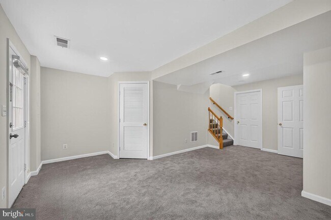 Building Photo - 15044 Gaffney Cir