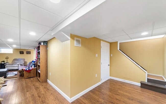 Building Photo - 38 Althea Ave