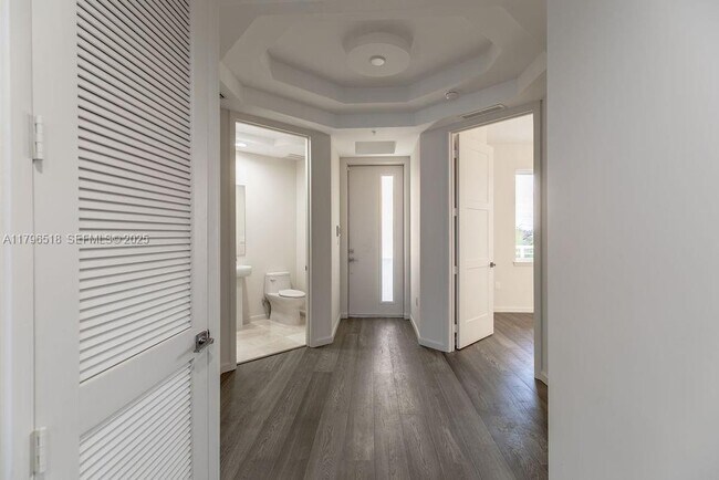 Building Photo - 4810 N Hwy A1A